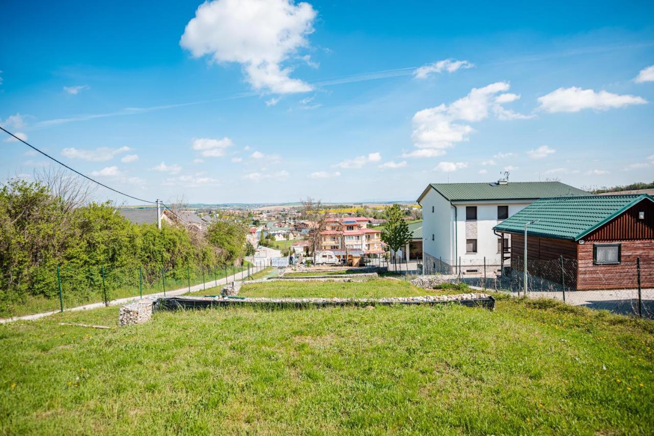 Gabion Garden Hotel Podhajska Bagian luar foto